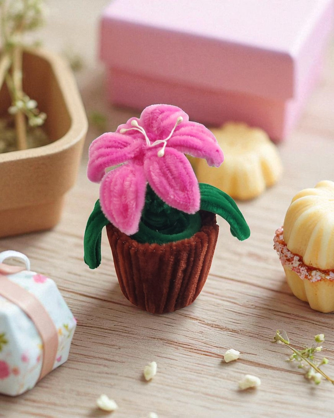 Pink Whimsy – Mini Lily Pot