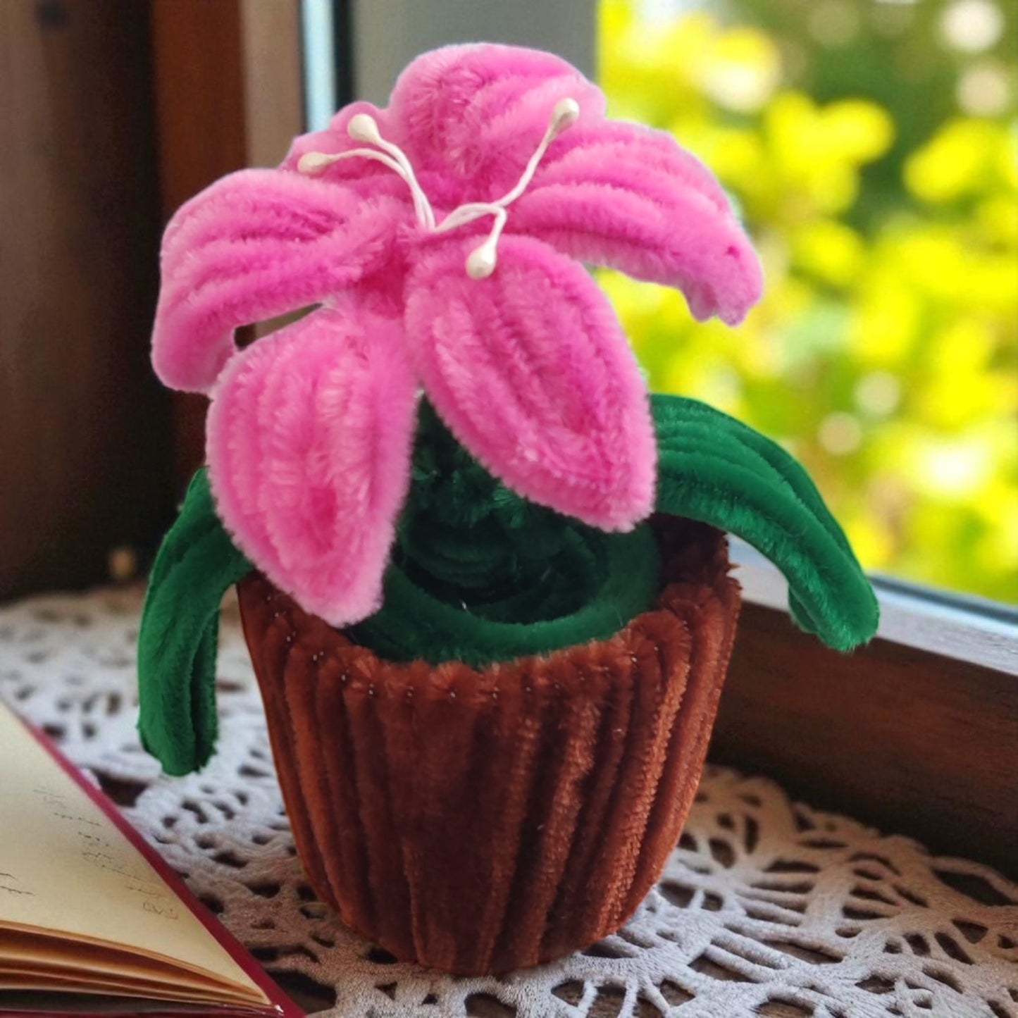 Pink Whimsy – Mini Lily Pot