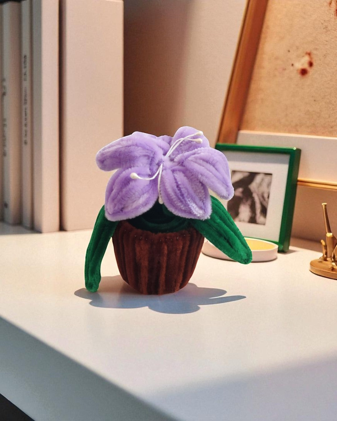 Lilac Whimsy – Mini Lily Pot