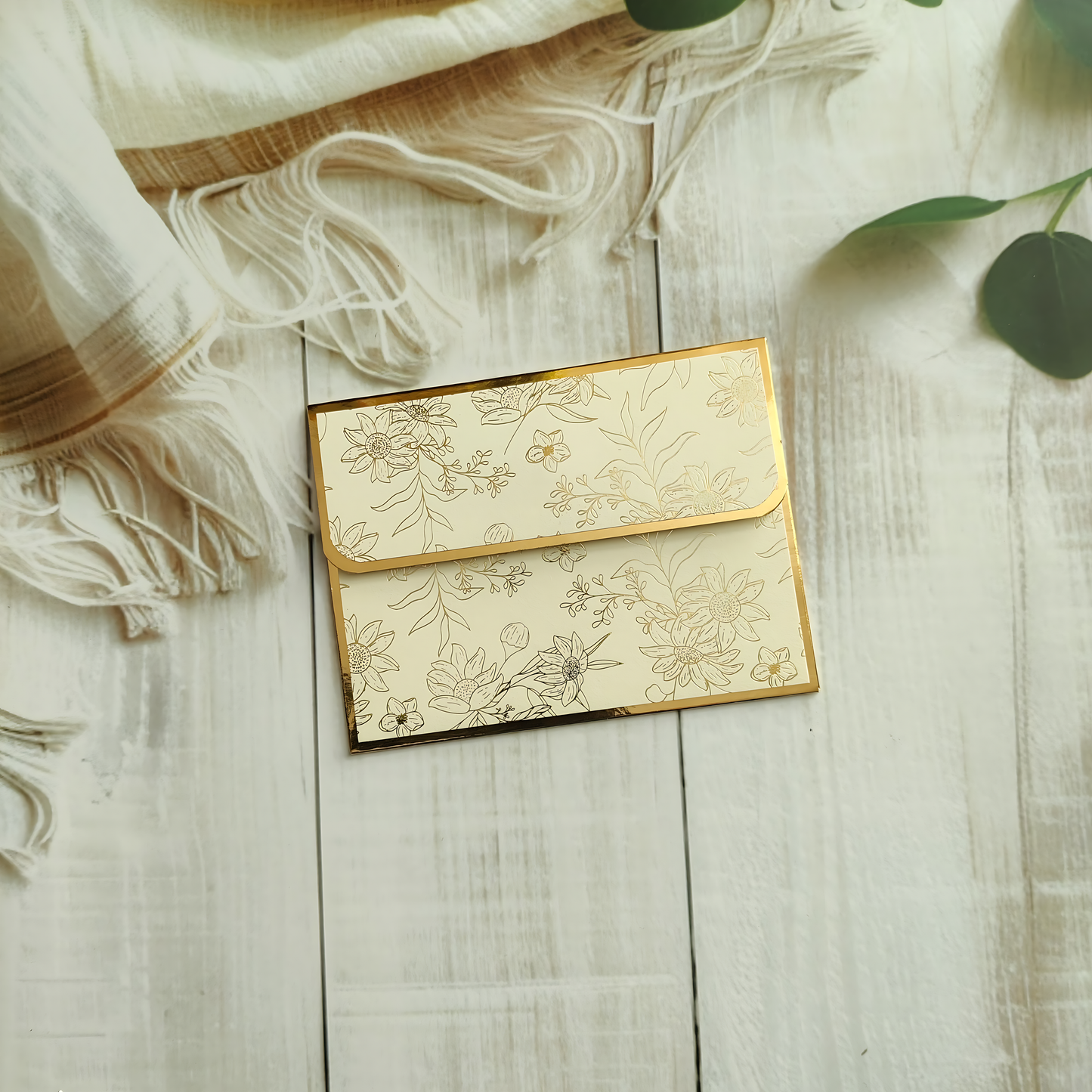 Whispering Petals- Petite Luxe Magnetic Money Envelope